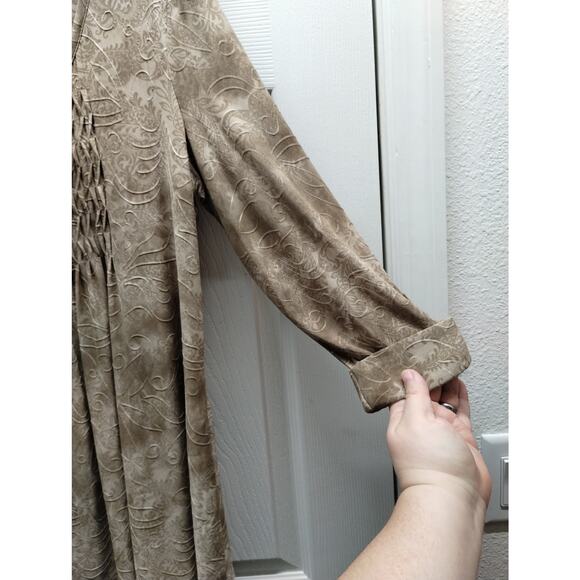 New Directions Women's Size XL Brown Embroidered Popover Roll Tab Sleeves Top - Picture 5 of 7